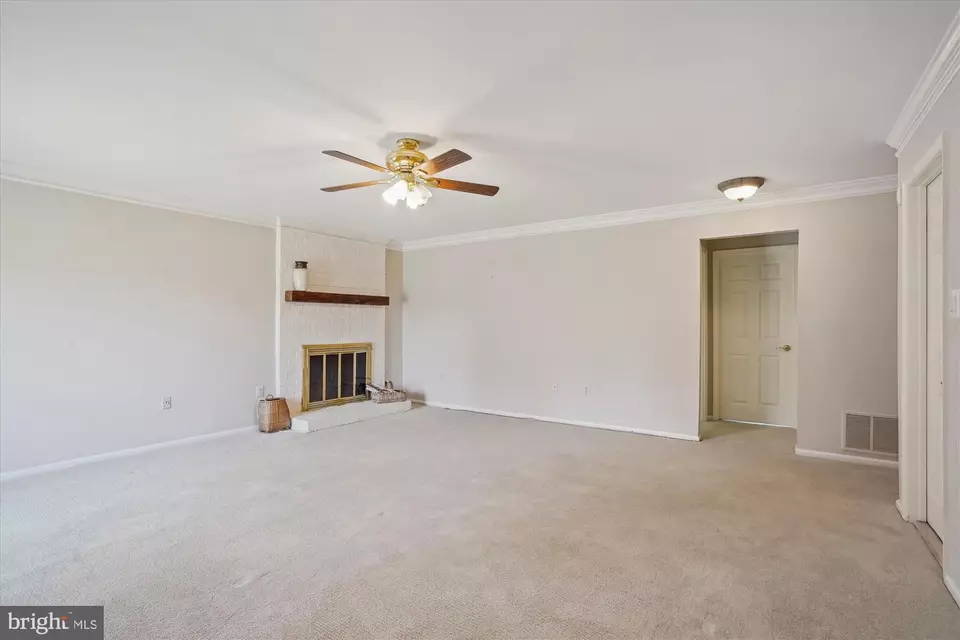 Living - 10525 Brevity Dr, Great Falls, VA 22066 photo 4 of 5