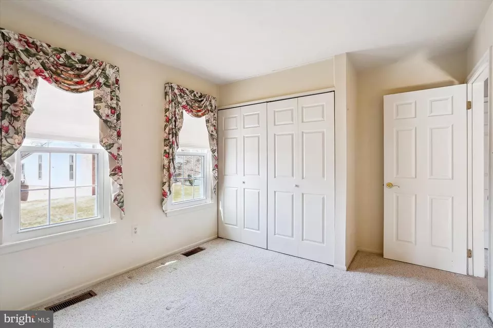Bedroom - 10525 Brevity Dr, Great Falls, VA 22066 photo 3 of 6
