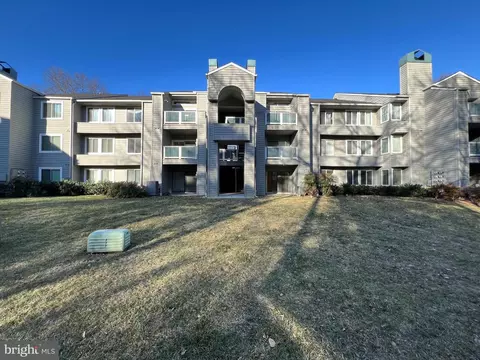 11715 C Summerchase Cir, Reston, VA 20194