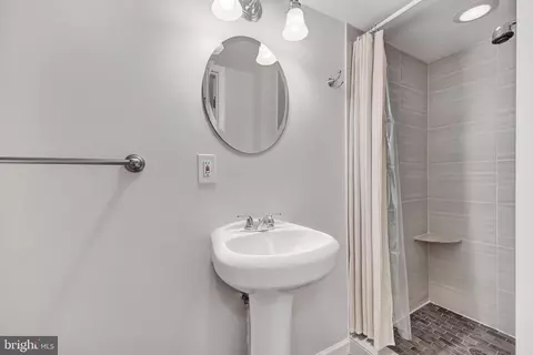 10902 Barton Hill Ct, Reston, VA 20191 photo 25