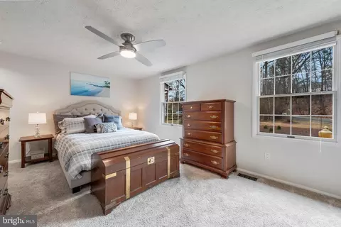 10902 Barton Hill Ct, Reston, VA 20191 photo 17