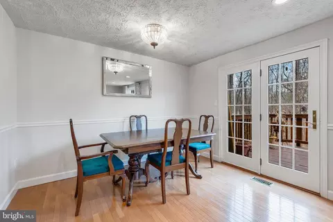 10902 Barton Hill Ct, Reston, VA 20191 photo 9