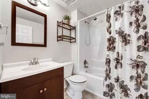 10902 Barton Hill Ct, Reston, VA 20191 photo 22