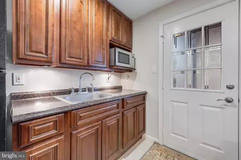 10902 Barton Hill Ct, Reston, VA 20191 photo 24