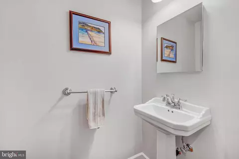10902 Barton Hill Ct, Reston, VA 20191 photo 16