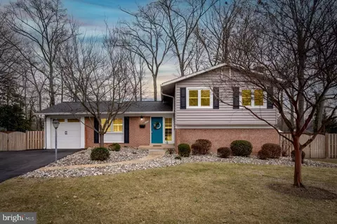 2405 Cedar Ln, Vienna, VA 22180