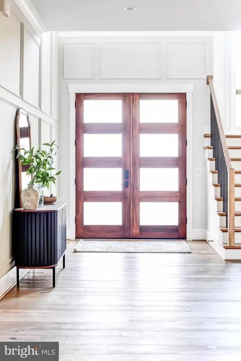Entry Way - 1806 Dumbarton St, Mclean, VA 22101 photo 1 of 10