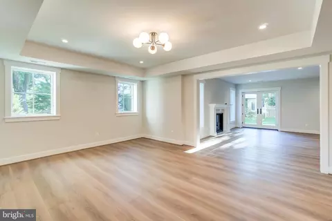 Living - 1806 Dumbarton St, Mclean, VA 22101 photo 3 of 6