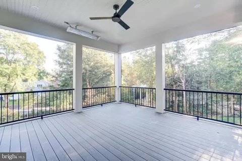 Exterior - 1806 Dumbarton St, Mclean, VA 22101 photo 4 of 8