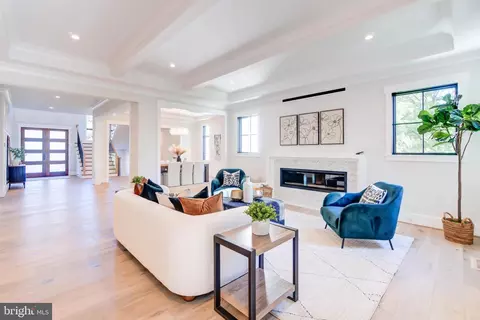 Living - 1806 Dumbarton St, Mclean, VA 22101 photo 1 of 6