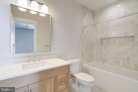 Bath - 1806 Dumbarton St, Mclean, VA 22101 photo 6 of 8