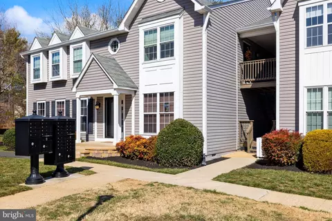 7708 Lexton Pl #C, Springfield, VA 22152