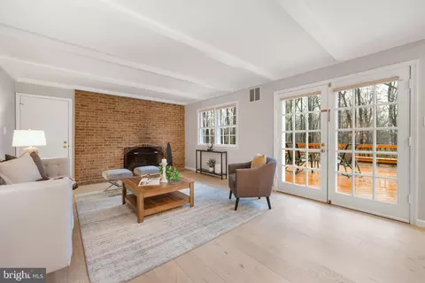 2401 Bugle Ln, Reston, VA 20191 photo 12