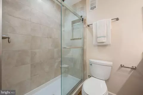 2401 Bugle Ln, Reston, VA 20191 photo 29