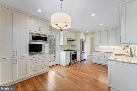 Kitchen - 8317 Mcneil St, Vienna, VA 22180 photo 2 of 13