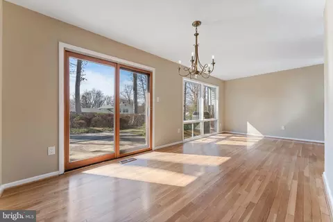 Living - 8317 Mcneil St, Vienna, VA 22180 photo 2 of 8