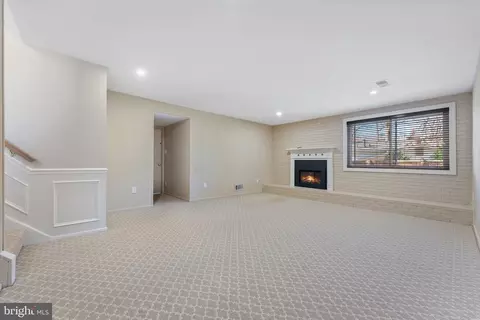Living - 8317 Mcneil St, Vienna, VA 22180 photo 6 of 8