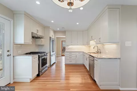 Kitchen - 8317 Mcneil St, Vienna, VA 22180 photo 13 of 13