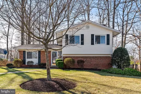 Exterior - 8317 Mcneil St, Vienna, VA 22180 photo 6 of 13
