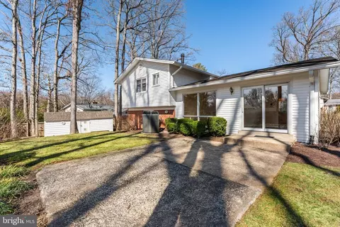 Exterior - 8317 Mcneil St, Vienna, VA 22180 photo 11 of 13