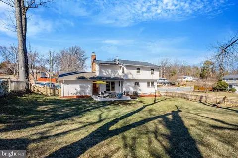 Exterior - 6439 Bowie Dr, Springfield, VA 22150 photo 6 of 7