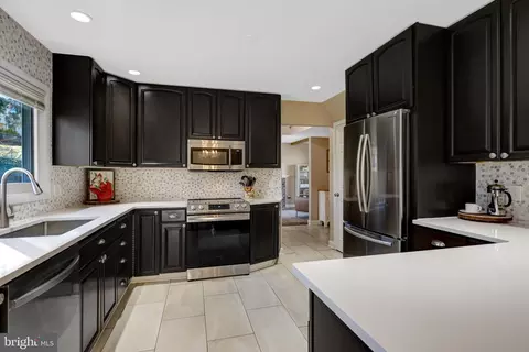 Kitchen - 6439 Bowie Dr, Springfield, VA 22150 photo 2 of 3