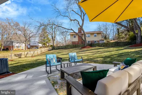 Exterior - 6439 Bowie Dr, Springfield, VA 22150 photo 4 of 7