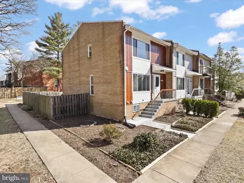 6840 Clowser Ct, Springfield, VA 22150 photo 2