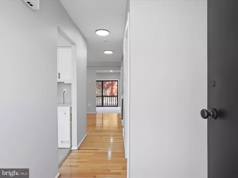 6840 Clowser Ct, Springfield, VA 22150 photo 3