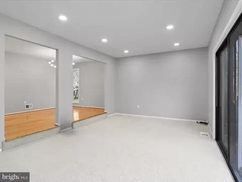 6840 Clowser Ct, Springfield, VA 22150 photo 12