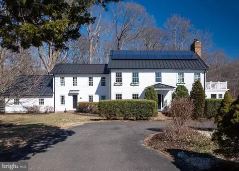 7300 Blue Dan Ln, Clifton, VA 20124