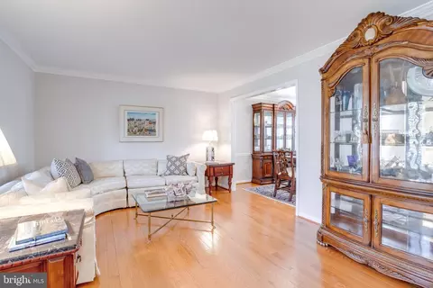 7447 Quincy Hall Ct, Springfield, VA 22153 photo 11