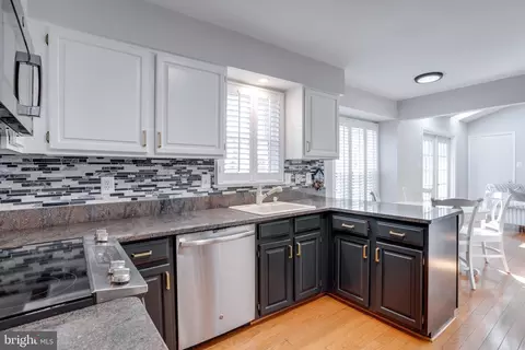 7447 Quincy Hall Ct, Springfield, VA 22153 photo 15