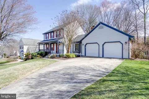 7447 Quincy Hall Ct, Springfield, VA 22153 photo 2
