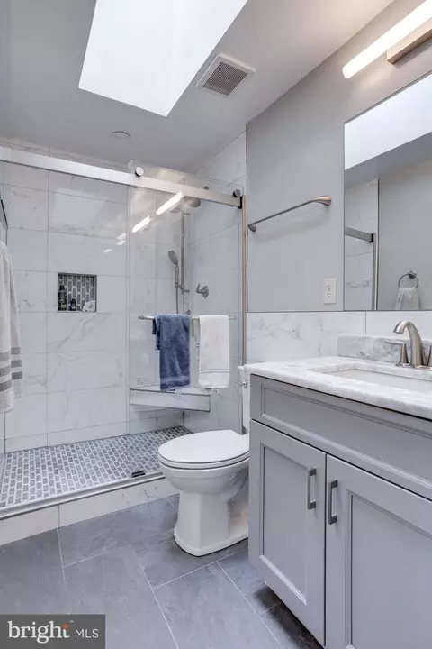7447 Quincy Hall Ct, Springfield, VA 22153 photo 39