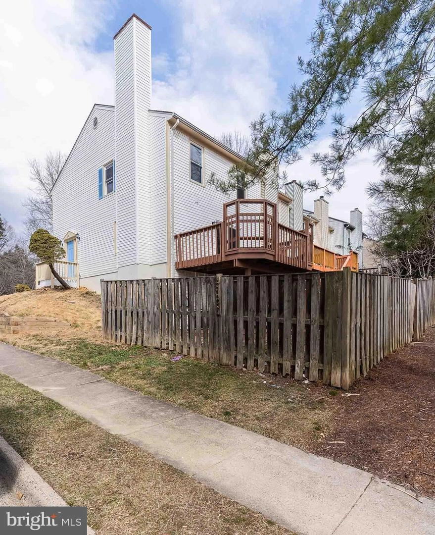 7324 Stream Way, Springfield, VA 22152 photo 2