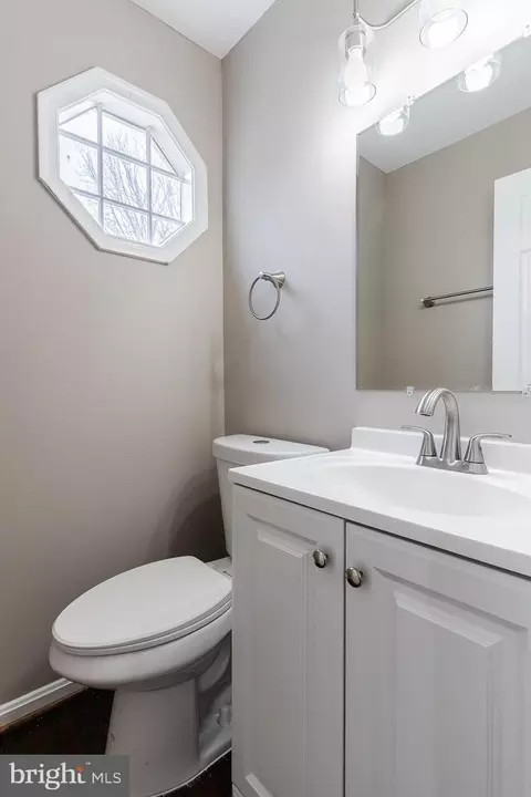 7324 Stream Way, Springfield, VA 22152 photo 12
