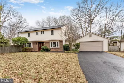 5943 Hall St, Springfield, VA 22152