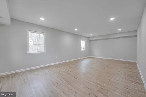 Living - 5943 Hall St, Springfield, VA 22152 photo 4 of 4