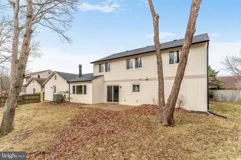 Exterior - 5943 Hall St, Springfield, VA 22152 photo 3 of 3