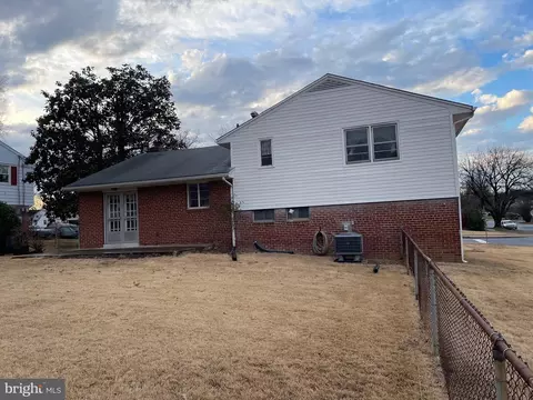 5409 Montgomery St, Springfield, VA 22151 photo 3