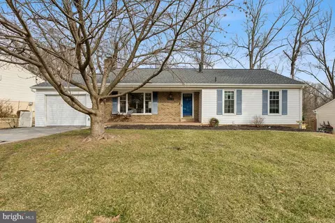 Exterior - 9074 Brook Ford Rd, Burke, VA 22015 photo 1 of 8