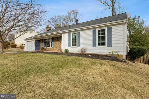 Exterior - 9074 Brook Ford Rd, Burke, VA 22015 photo 8 of 8