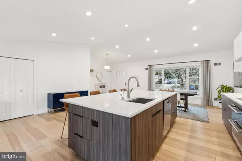 Kitchen - 9074 Brook Ford Rd, Burke, VA 22015 photo 6 of 6