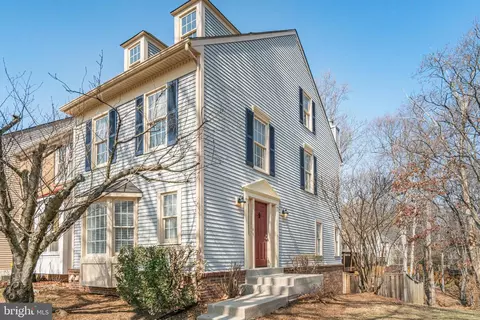 8451 Canyon Oak Dr, Springfield, VA 22153