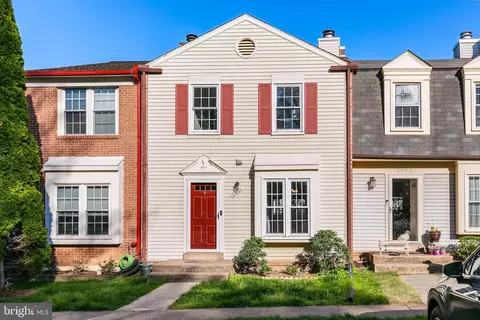 2803 Grovemore Ln, Vienna, VA 22180