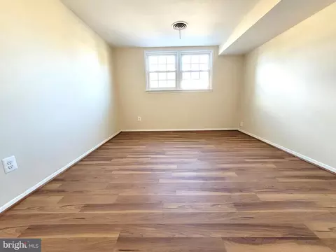 7319 Gresham St, Springfield, VA 22151 photo 25