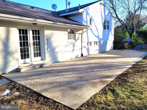 7319 Gresham St, Springfield, VA 22151 photo 5