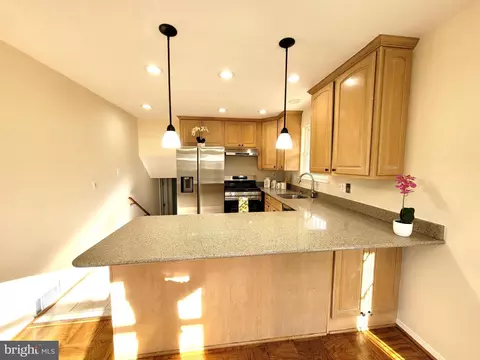 7319 Gresham St, Springfield, VA 22151 photo 15