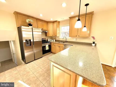 7319 Gresham St, Springfield, VA 22151 photo 14